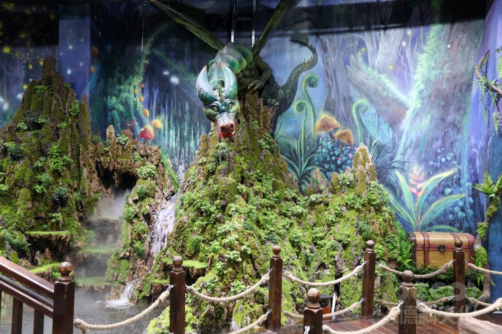 科技展廳設(shè)計(jì)中如何利用可視化和互動(dòng)展示方式吸引參觀者？