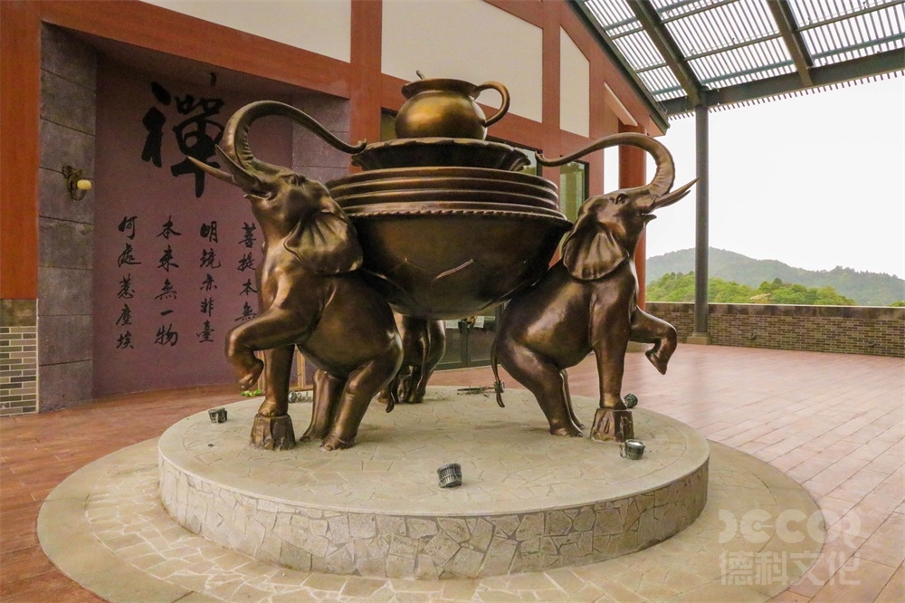 在廣州展館裝修中如何合理安排展示品的展示方式和位置？