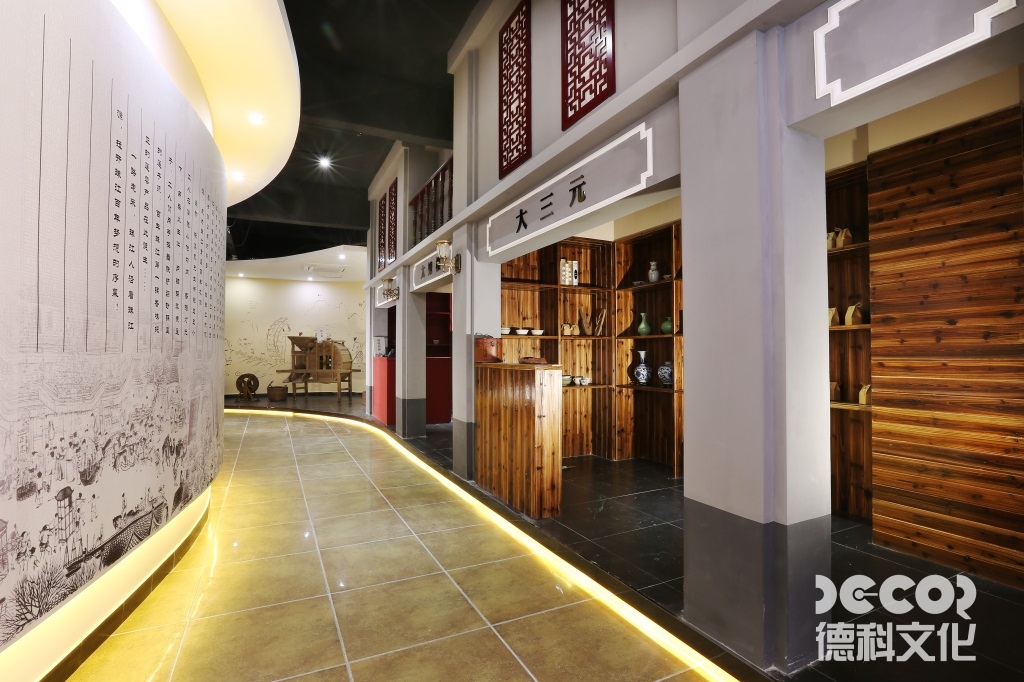 在自然科學展廳裝修中如何設(shè)置互動井和觀測窗，以提供獨特的觀賞角度