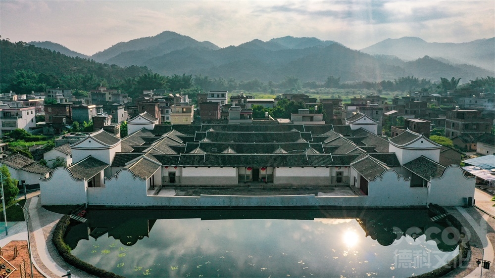 如何在展館裝修中運用復(fù)古藝術(shù)品進行裝飾？